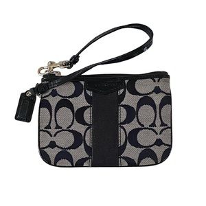 COACH CORNER ZIP WRISTLET IN SIGNATURE CANVAS IN BLACK & KHAKI 6” NWOT